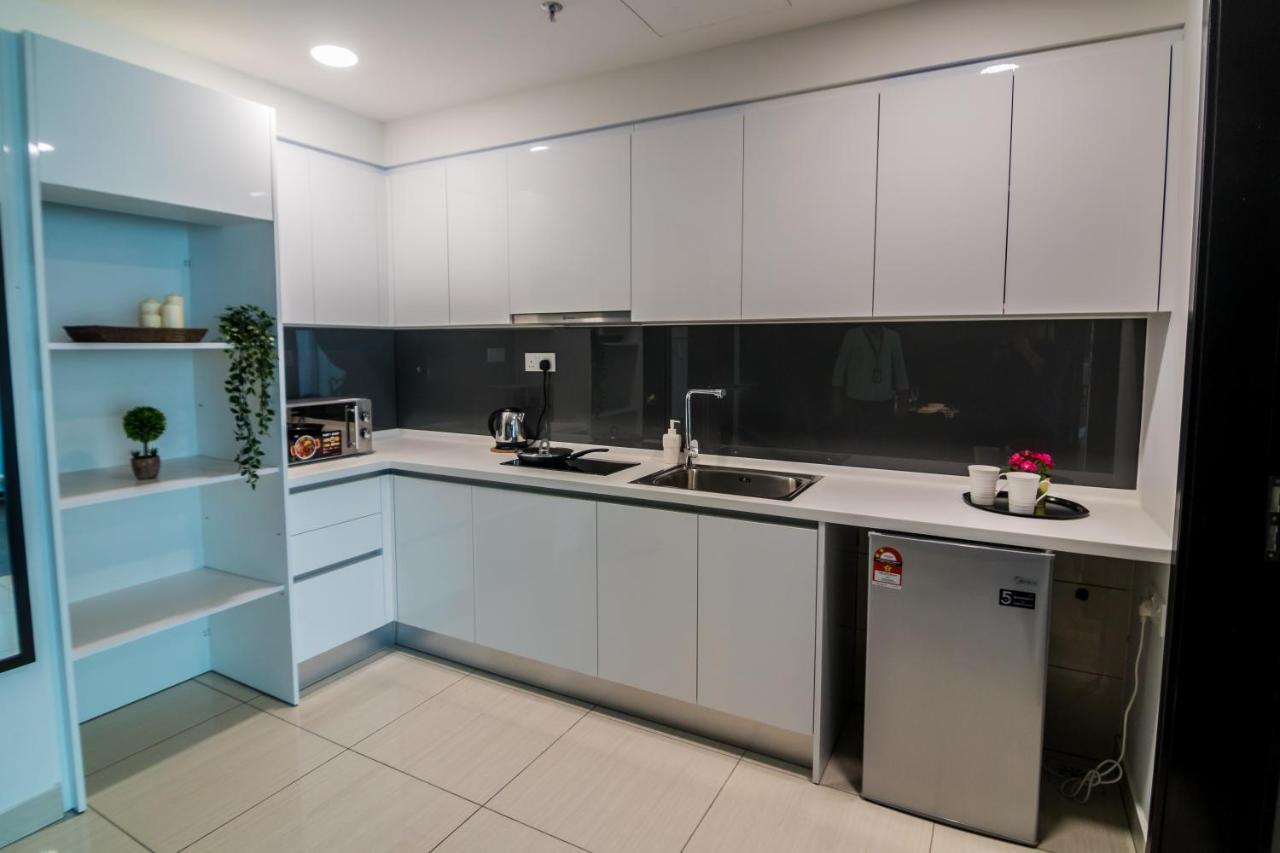 Almas Suites By Subhome Nusajaya  Luaran gambar