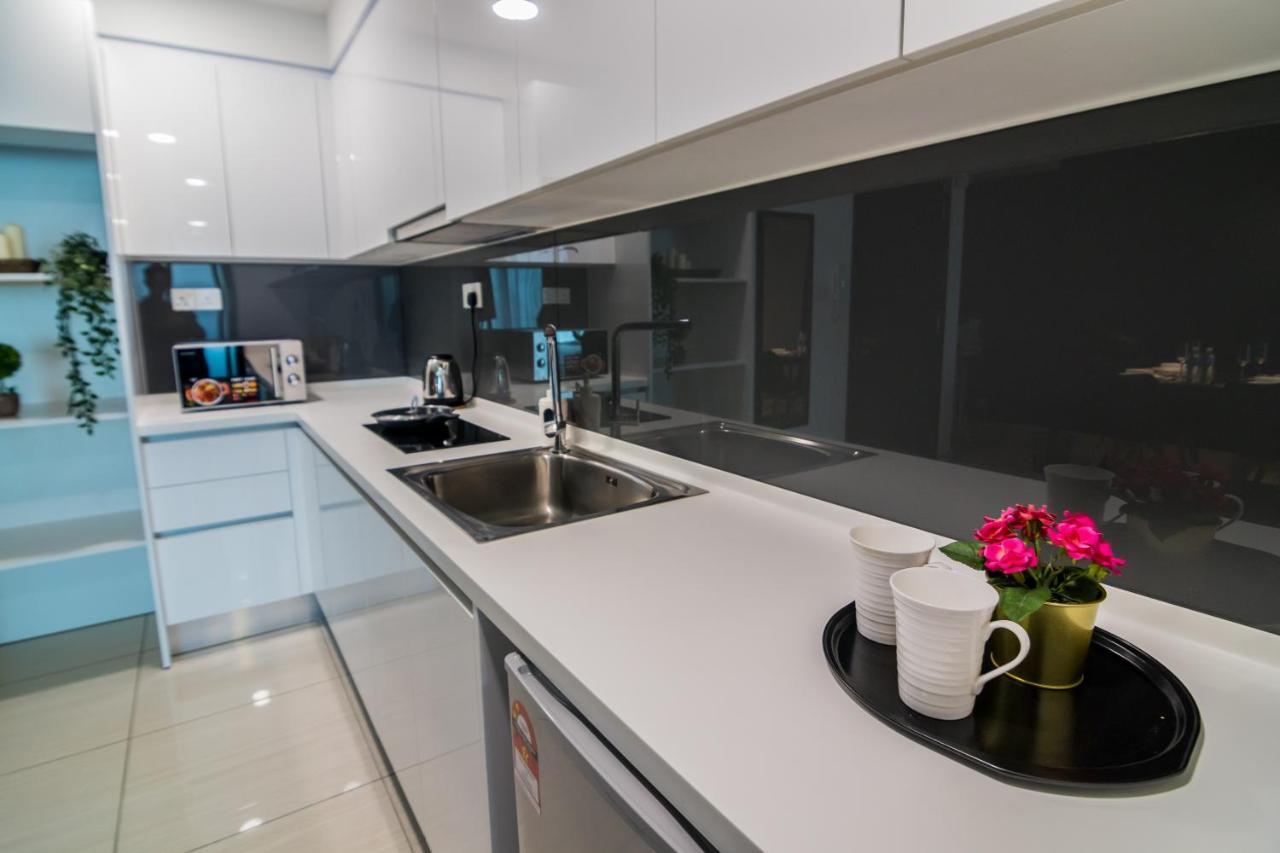 Almas Suites By Subhome Nusajaya  Luaran gambar